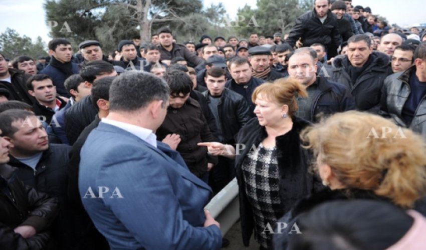“Binə”də mağazaları yanmış sahibkarlarla razılıq əldə olundu