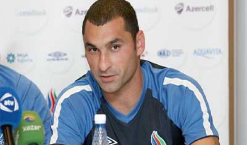 Azərbaycan millisinin futbolçusunu soydular