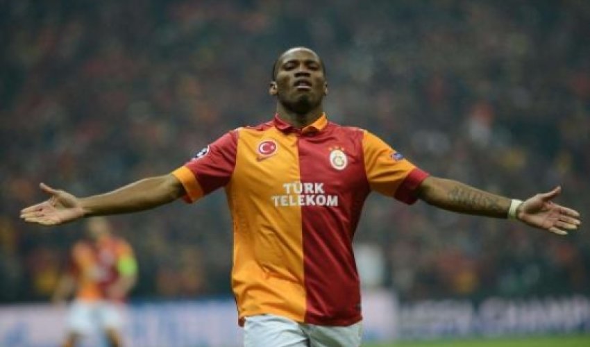 Droqba "Qalatasaray"dan ayrılır?