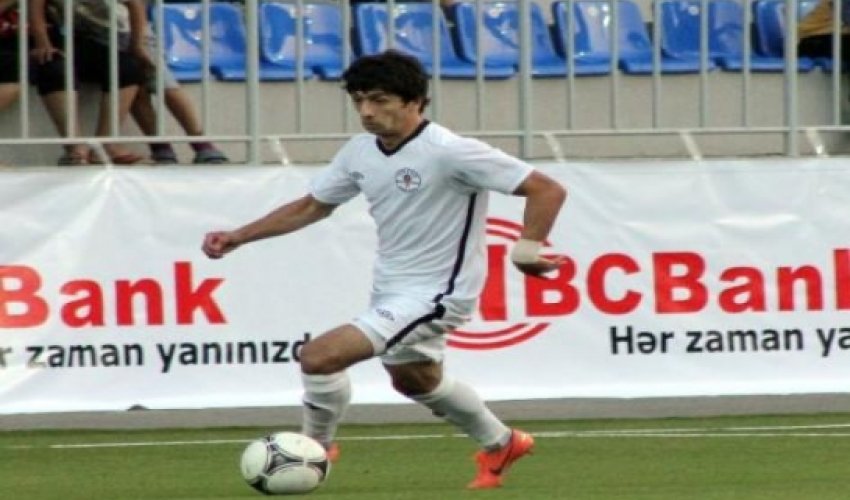 "Qarabağ"ın futbolçusu rəsmən "Simurq"da "Qarabağ"ın futbolçusu rəsmən "Simurq"da