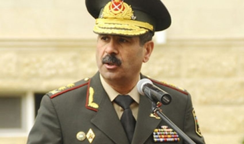 Müdafiə naziri Silahlı Qüvvələrin rəhbərliyi ilə toplantı keçirdi Müdafiə naziri Silahlı Qüvvələrin rəhbərliyi ilə toplantı keçirdi
