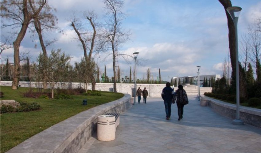 Bakıda əsrarəngiz park - FOTOLAR Bakıda əsrarəngiz park - FOTOLAR