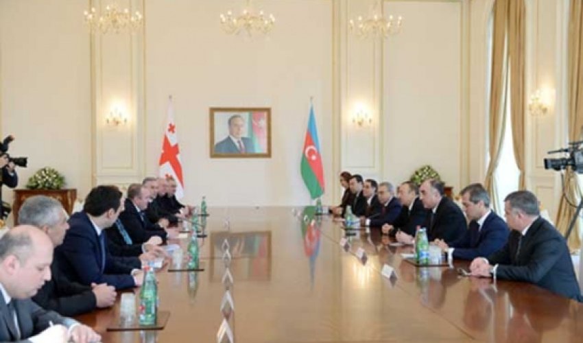 Azərbaycan prezidenti: “Gürcüstan bizim üçün qardaş, yaxın ölkə, qonşu, tərəfdaş və dostdur” Azərbaycan prezidenti: “Gürcüstan bizim üçün qardaş, yaxın ölkə, qonşu, tərəfdaş və dostdur”