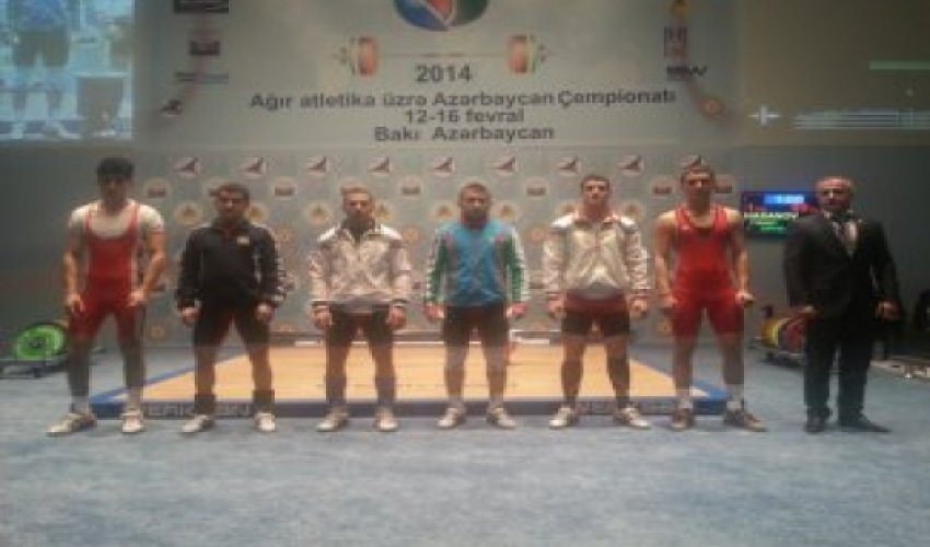 Валентин Христов выиграл золото чемпионата по тяжелой атлетике Валентин Христов выиграл золото чемпионата по тяжелой атлетике
