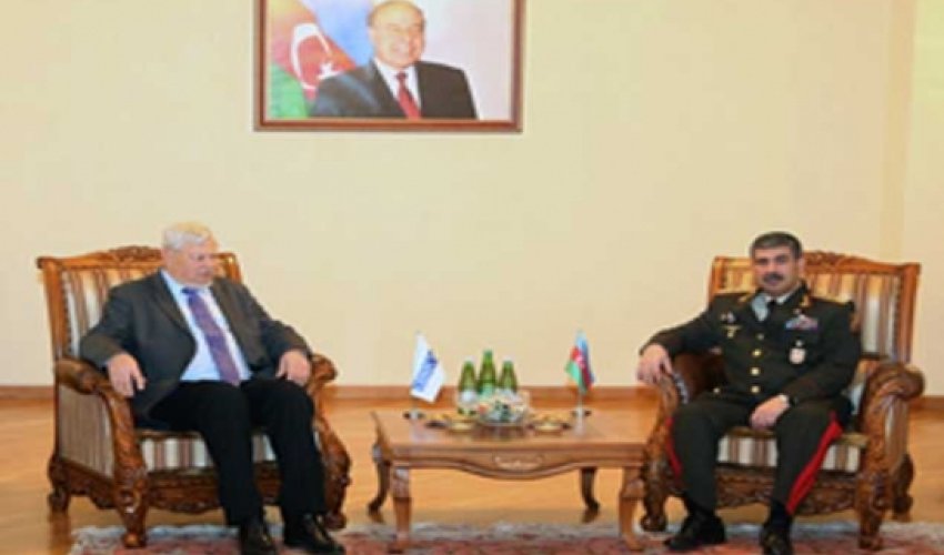 Zakir Həsənov Anjey Kaspşiklə vəziyyəti müzakirə etdi Zakir Həsənov Anjey Kaspşiklə vəziyyəti müzakirə etdi
