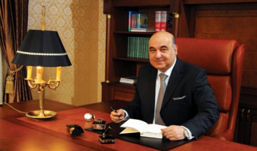 Xalq yazıçısından Ermənistan prezidenti ilə bağlı təklif
