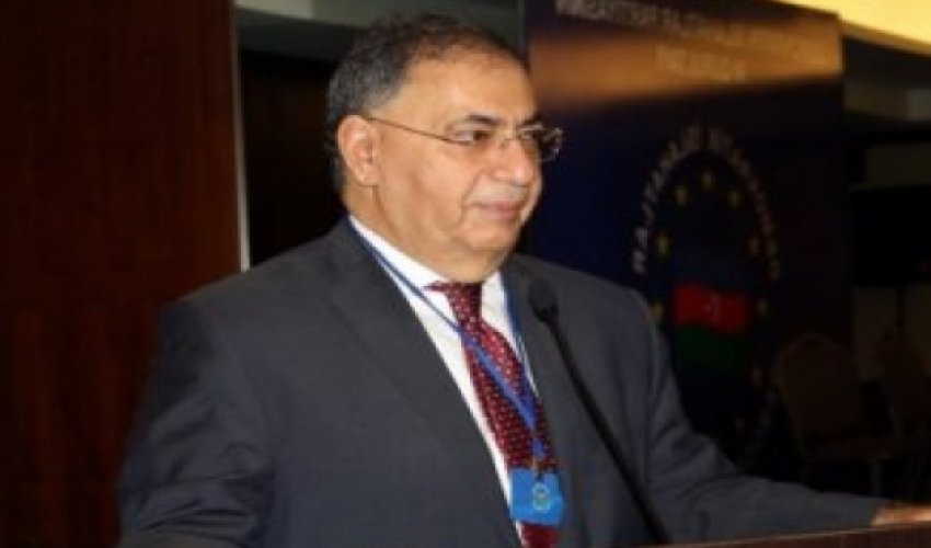 Asim Mollazadə: "Azərbaycan xalqı provokasiyalara hazır olmalıdır" Asim Mollazadə: "Azərbaycan xalqı provokasiyalara hazır olmalıdır"