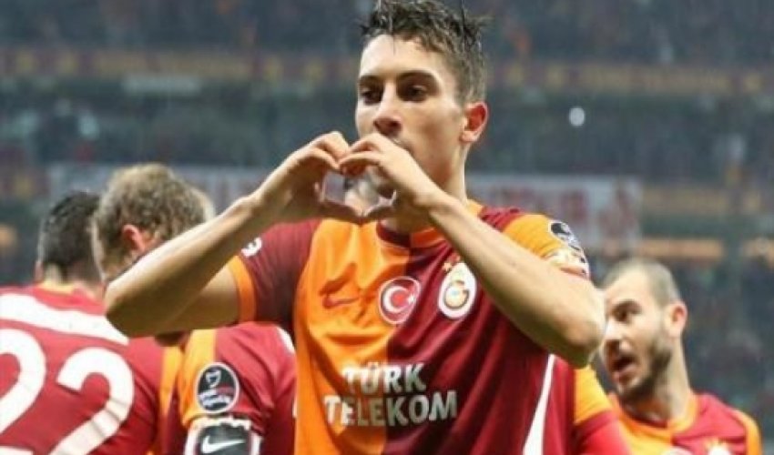 "Real" "Qalatasaray"ın futbolçusunu istəyir "Real" "Qalatasaray"ın futbolçusunu istəyir