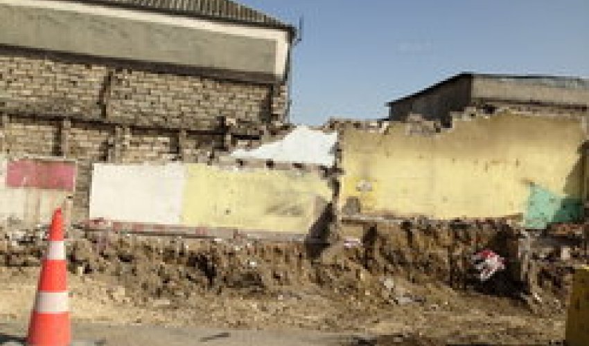 Bakıda evləri söküb yerində yol çəkdilər - FOTOLAR Bakıda evləri söküb yerində yol çəkdilər - FOTOLAR