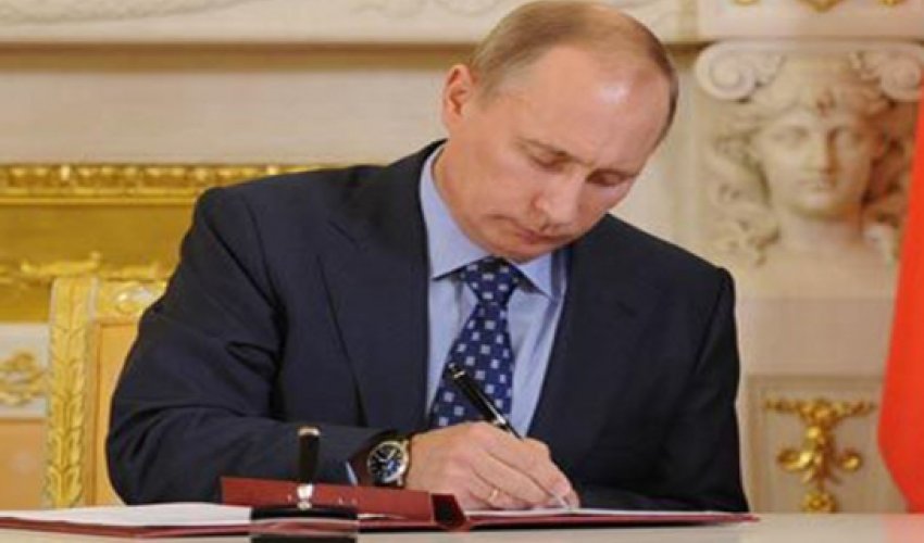 Putin Krımı müstəqil dövlət elan etdi