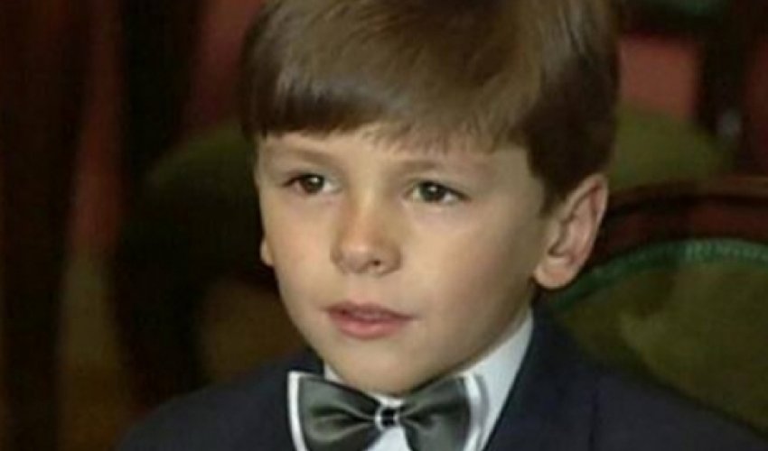 6 yaşlı oğlan Putinin hədiyyəsini geri qaytarır