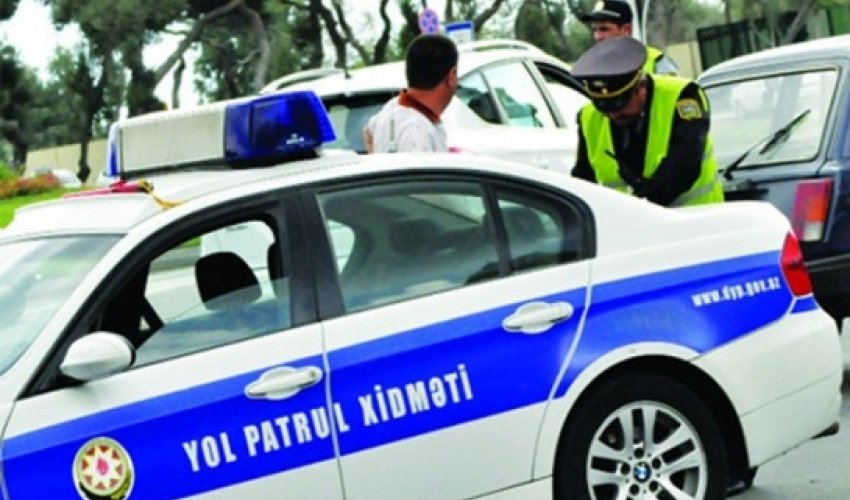 Yol polisi yenə də maşında gizli radar quraşdırdı - VİDEO Yol polisi yenə də maşında gizli radar quraşdırdı - VİDEO
