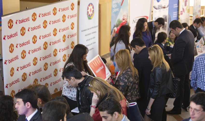 Bakcell gənclər üçün yeni iş imkanları açır Bakcell gənclər üçün yeni iş imkanları açır