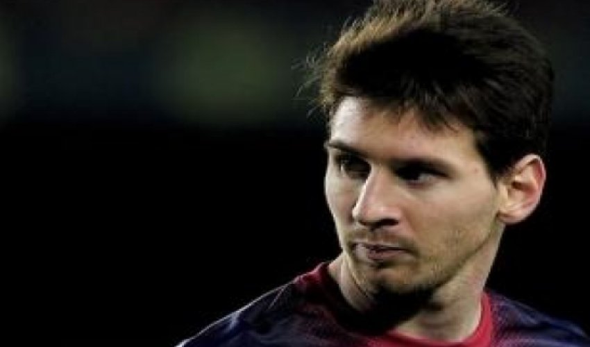 Messi "Barselona"dan 4 ilinə 400 milyon avro tələb edir Messi "Barselona"dan 4 ilinə 400 milyon avro tələb edir