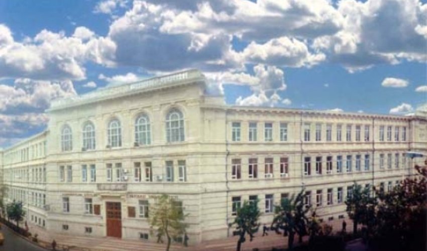 İqtisad Universitetinin daha bir rəsmisi işdən çıxarıldı İqtisad Universitetinin daha bir rəsmisi işdən çıxarıldı