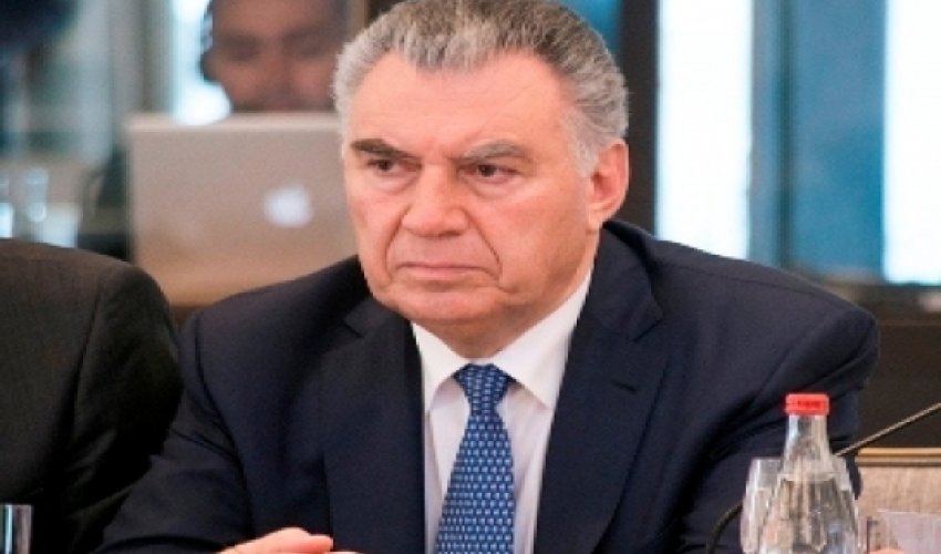 “Fərari oğlana qız vermək olmaz“- Əli Həsənov