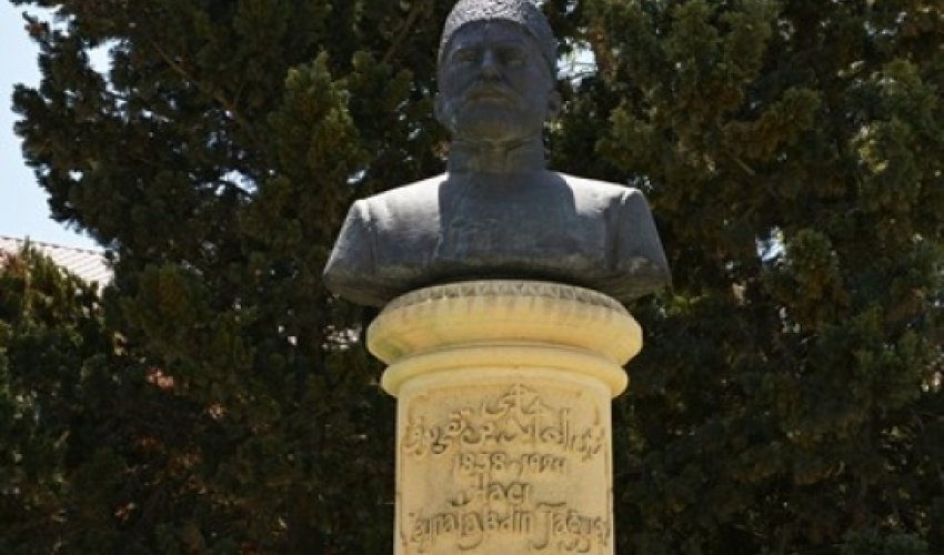 Hacı Zeynalabdin Tağıyevin məzarı - FOTOLAR Hacı Zeynalabdin Tağıyevin məzarı - FOTOLAR