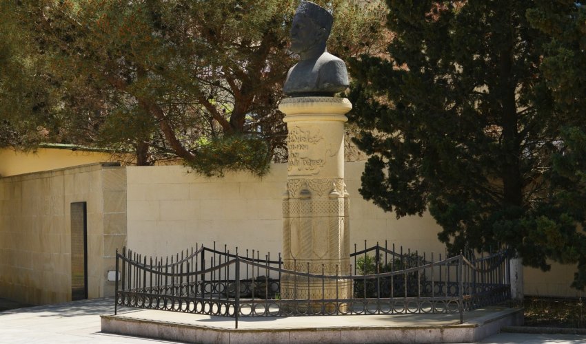Tomb of Haji Zeynalabdin Tagiyev - PHOTO Tomb of Haji Zeynalabdin Tagiyev - PHOTO