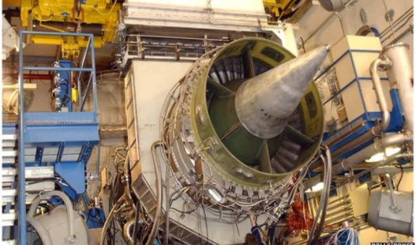 Siemens buys Rolls-Royce energy business for £785m Siemens buys Rolls-Royce energy business for £785m