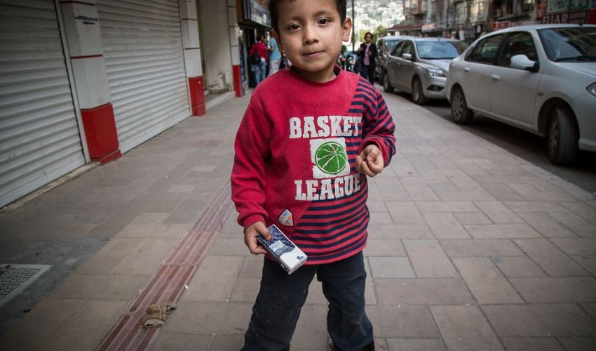 The displaced and the desperadoes living on the fringes of Syria's bloodshed - PHOTO The displaced and the desperadoes living on the fringes of Syria's bloodshed - PHOTO