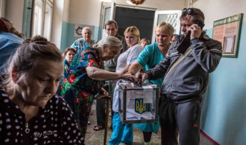 Votes in eastern Ukraine favor independence Votes in eastern Ukraine favor independence