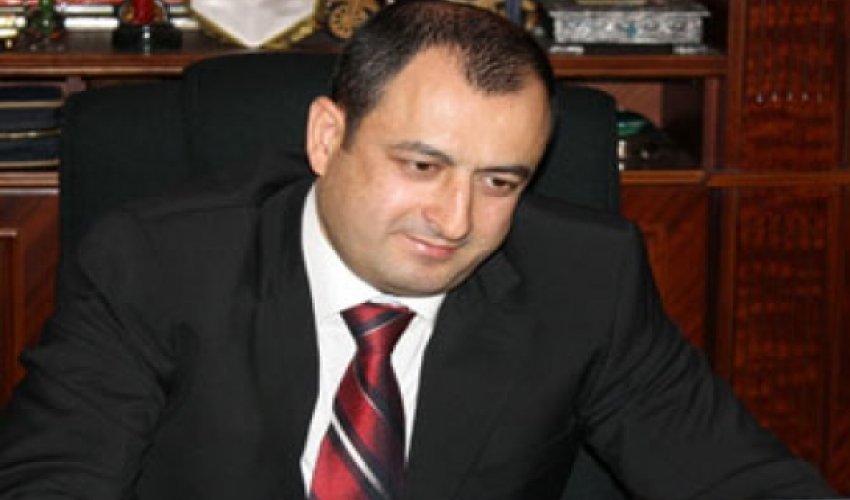 Deputat Adil Əliyev rinqə çıxdı - VİDEO Deputat Adil Əliyev rinqə çıxdı - VİDEO
