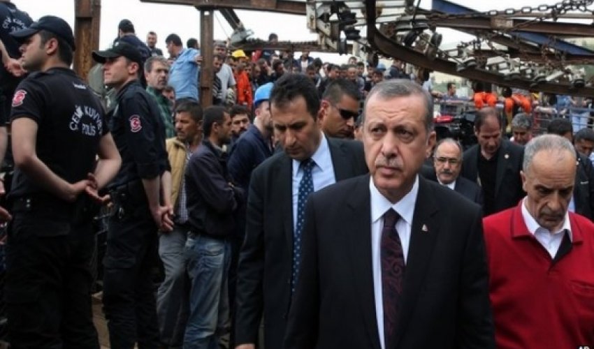Erdogan struggles as grief turns to anger - PHOTO Erdogan struggles as grief turns to anger - PHOTO