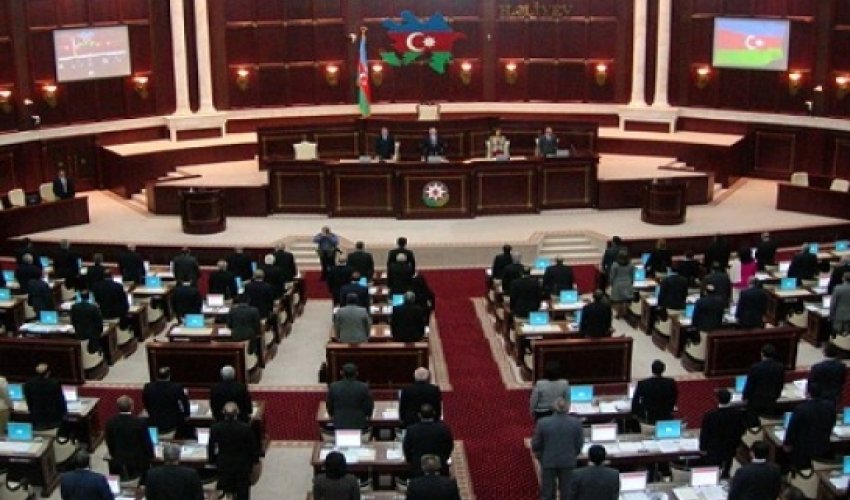 Deputatlarımız "Soma qurbanları" üçün pul yığırlar - SİYAHI