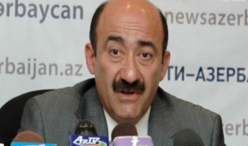 Aktyorlar nazirə qarşı