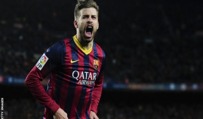 Gerard Pique: Barcelona defender agrees extension until 2019