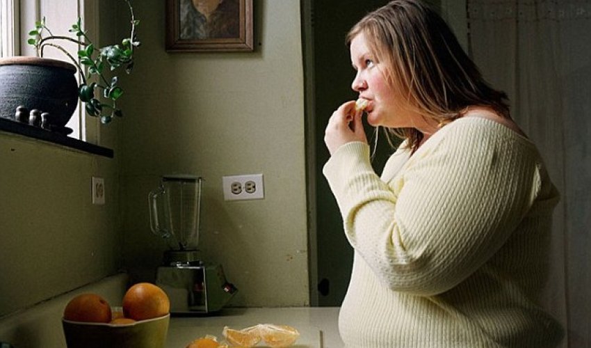 Woman who spent 11 years photographing her overweight body - PHOTO Woman who spent 11 years photographing her overweight body - PHOTO