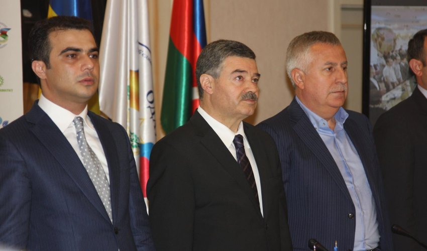 Ukrayna azərbaycanlıları Vitali Kliçkonun yanında - FOTO Ukrayna azərbaycanlıları Vitali Kliçkonun yanında - FOTO