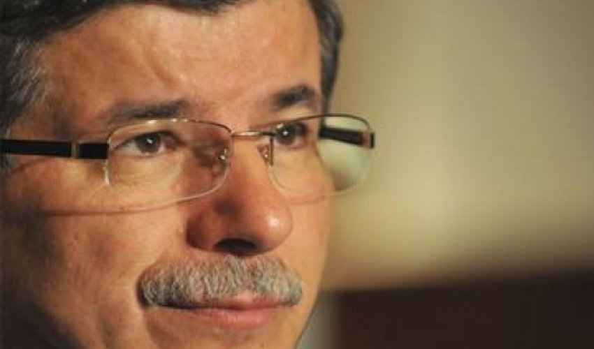 Ahmet Davutoglu arrives in Baku