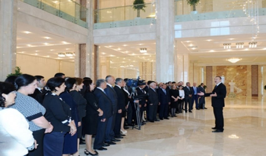 İlham Əliyev: “Bölgələrdə infrastruktur layihələri 2018-ci ildə başa çatacaq”