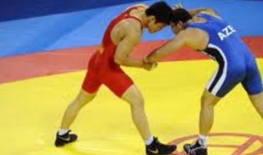 Azerbaijani wrestlers claim 3 medals at Makhachkala tournament