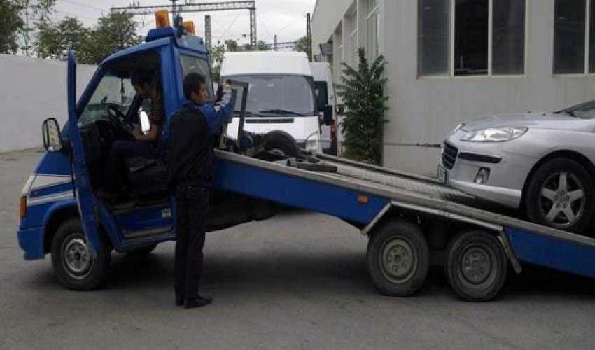 Эвакуатор увез машину начальника ГАИ