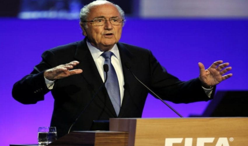 Sepp Blatter suggests law change that would revolutionise football