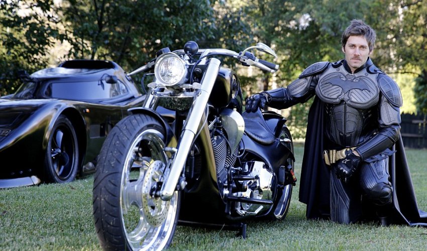 Man who spent two years building the world's first street-legal Batmobile - PHOTO Man who spent two years building the world's first street-legal Batmobile - PHOTO