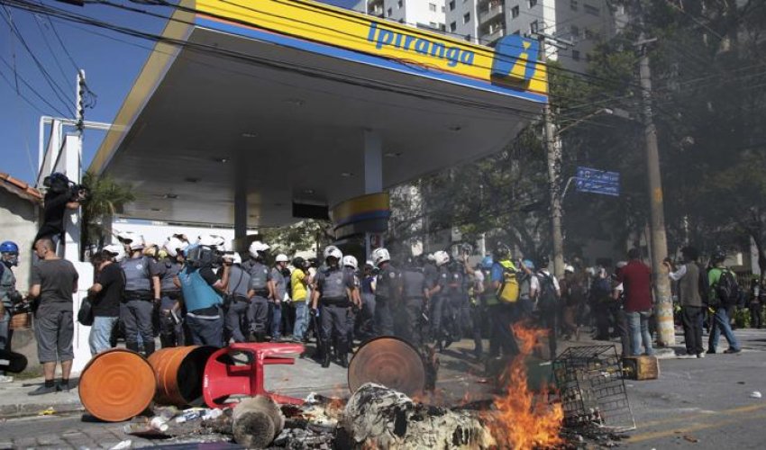 Brazilian police break up protests in Sao Paulo hours before World Cup begins - PHOTO+VIDEO Brazilian police break up protests in Sao Paulo hours before World Cup begins - PHOTO+VIDEO