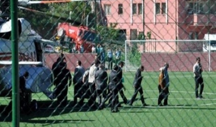 Ərdoğanın helikopteri 3 nəfəri yaraladı Ərdoğanın helikopteri 3 nəfəri yaraladı
