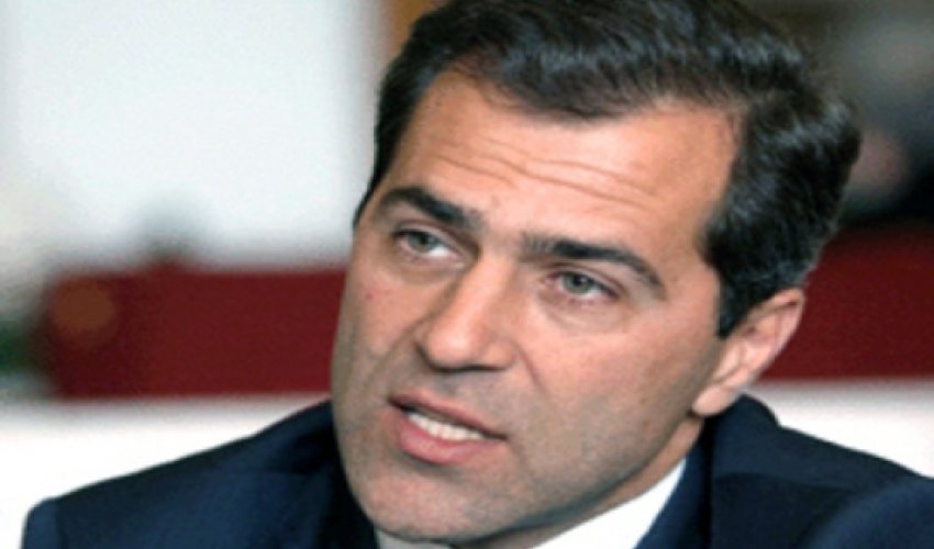 Nazim İbrahimov: "Ukraynadakı hadisələr milli zəmində baş vermir" Nazim İbrahimov: "Ukraynadakı hadisələr milli zəmində baş vermir"