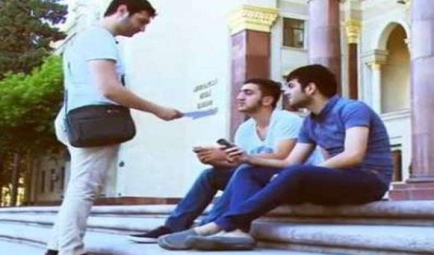 Bakıda “Sizə məktub var“ adlı flashmob keçirildi - Video Bakıda “Sizə məktub var“ adlı flashmob keçirildi - Video
