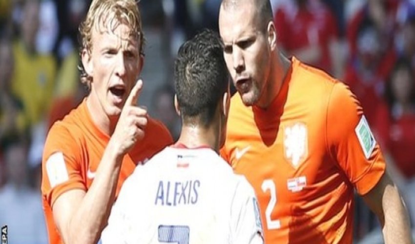 Netherlands 2 - 0 Chile