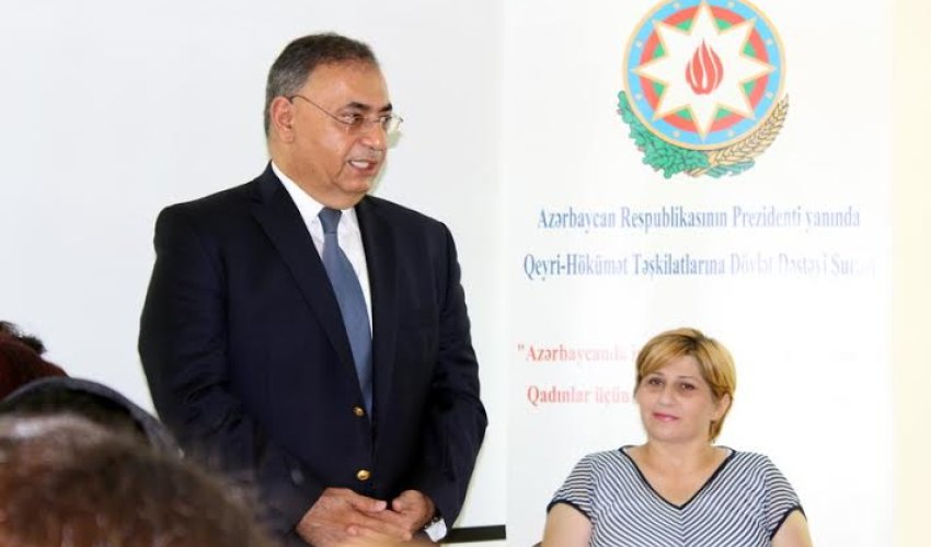 Asim Mollazadə intellektual qadınlarla görüşdü - FOTOLAR