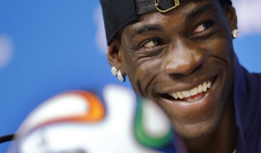 Wenger rules out Balotelli signing