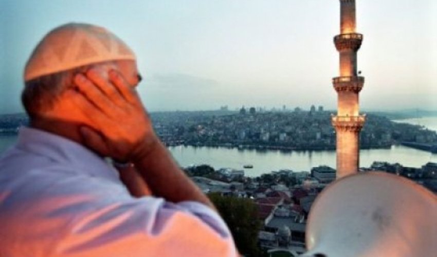 Bu şəhərdə iftar vaxtı 2 dəfə azan oxunur Bu şəhərdə iftar vaxtı 2 dəfə azan oxunur