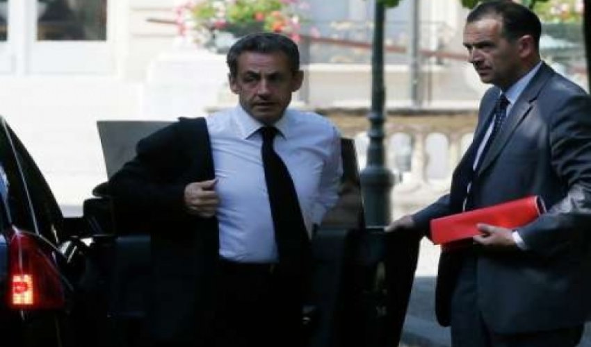 Sarkozi saxlanıldı