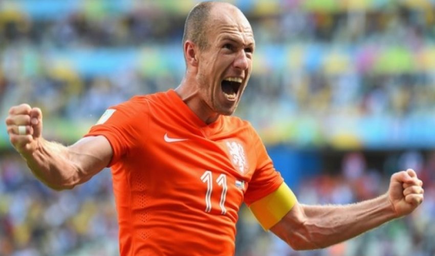 Arjen Robben to escape punishment over 'dive'