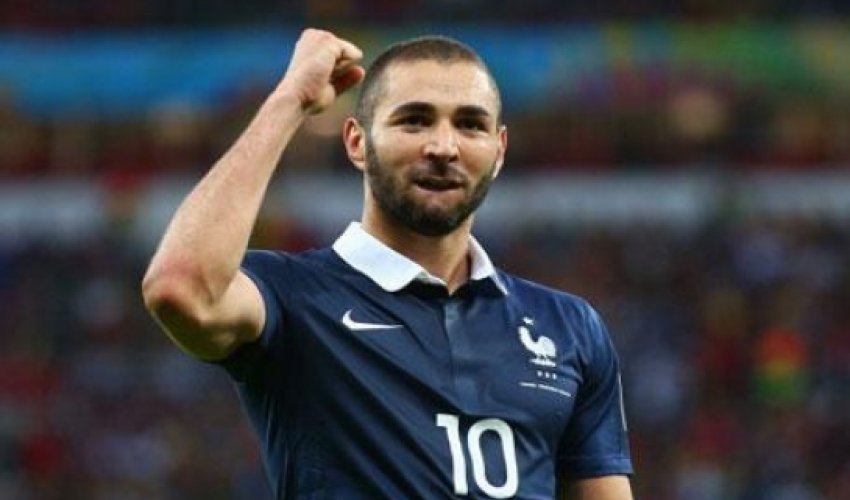 Benzema: "Hər oyundan əvvəl "Quran"ı dinləyirəm"