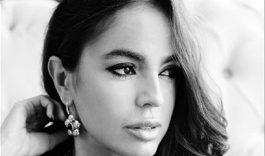 Leyla Əliyevanın dənizlə söhbəti... - VIDEO